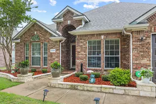10802 St Annes Dr, Rowlett, TX 75089 - Photo 4