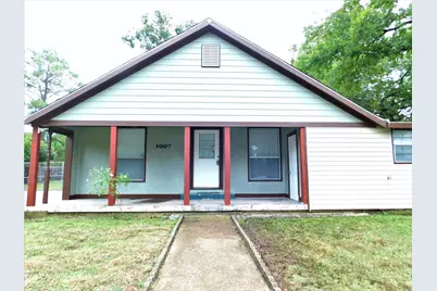 1007 W Collins Street, Denton, TX 76201 - Photo 2