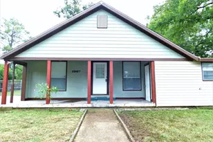1007 W Collins St, Denton, TX 76201 - Photo 2