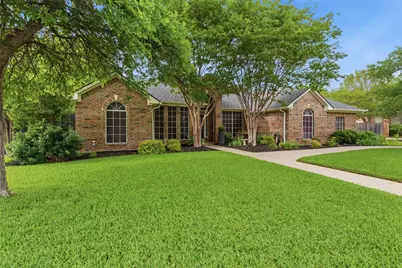 901 Dylan Court, Burleson, TX 76028 - Photo 2