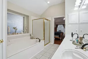901 Dylan Ct, Burleson, TX 76028 - Photo 30
