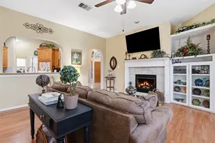 901 Dylan Ct, Burleson, TX 76028 - Photo 26