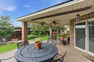 901 Dylan Ct, Burleson, TX 76028 - Photo 34