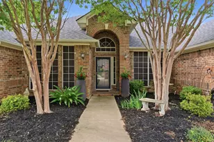 901 Dylan Ct, Burleson, TX 76028 - Photo 6