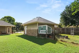 10609 Aquilla Trail, Waco, TX 76708 - Photo 10