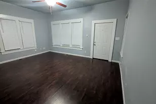 203 Heard St, McKinney, TX 75069 - Photo 2