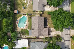 6724 Bartay Dr, North Richland Hills, TX 76182 - Photo 2