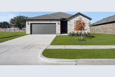 107 Manchester Drive, Cleburne, TX 76031 - Photo 2