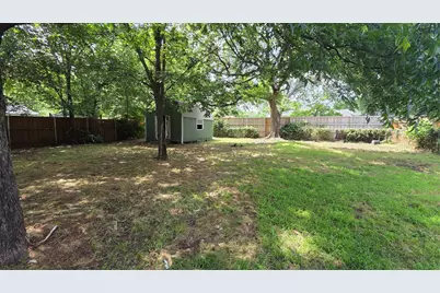 314 16th Street W, Irving, TX 75060 - Photo 14