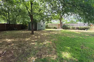 314 16th Street W, Irving, TX 75060 - Photo 14