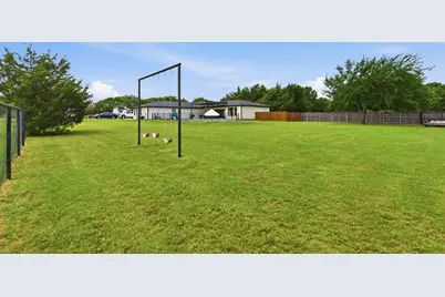 1413 Lariat Circle, Oak Leaf, TX 75154 - Photo 32