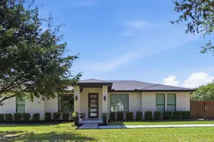 1413 Lariat Cir, Oak Leaf, TX 75154 - Photo 1