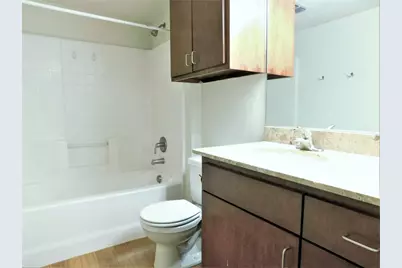 1512 N Elm Street #302, Denton, TX 76201 - Photo 12