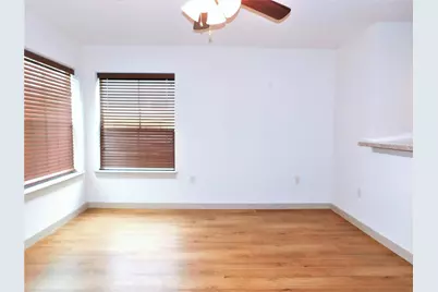 1512 N Elm Street #302, Denton, TX 76201 - Photo 8