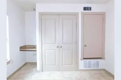 1512 N Elm Street #302, Denton, TX 76201 - Photo 14