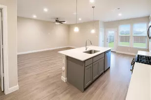 221 Oldcastle Wy, Fort Worth, TX 76052 - Photo 4