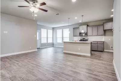 221 Oldcastle Way, Fort Worth, TX 76052 - Photo 4