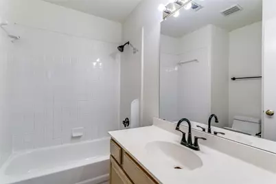 104 Dorsett Drive, Irving, TX 75063 - Photo 22