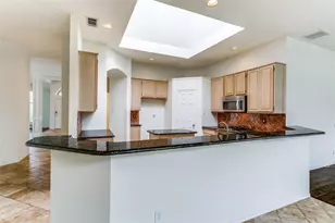 104 Dorsett Dr, Irving, TX 75063 - Photo 12