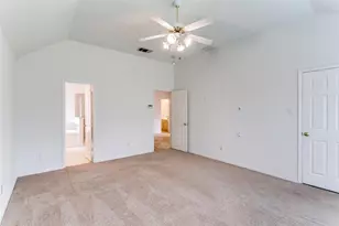 104 Dorsett Dr, Irving, TX 75063 - Photo 16