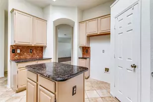 104 Dorsett Dr, Irving, TX 75063 - Photo 14