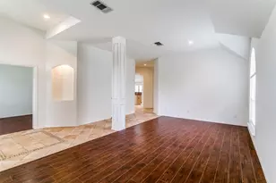 104 Dorsett Dr, Irving, TX 75063 - Photo 6