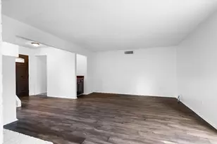 222 Wildfire Dr, Lewisville, TX 75067 - Photo 4