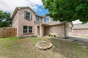 5463 San Patricio Dr, Grand Prairie, TX 75052 - Photo 2