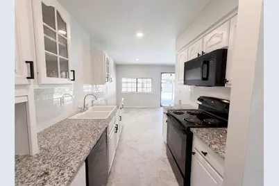 1102 Hillwood Drive, Lewisville, TX 75067 - Photo 2