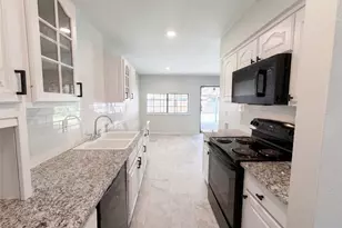 1102 Hillwood Dr, Lewisville, TX 75067 - Photo 2