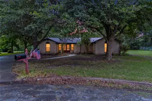 2823 Laurel Ln, Commerce, TX 75428 - Photo 4