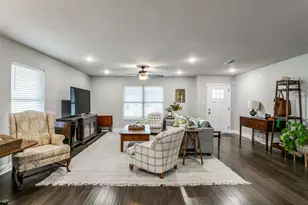 7324 Rutgers Dr, Dallas, TX 75214 - Photo 2