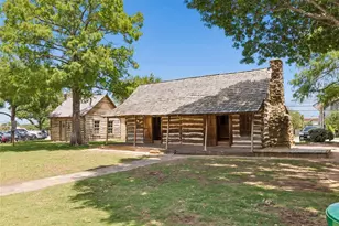 1120 S Pine St, Grapevine, TX 75050 - Photo 20