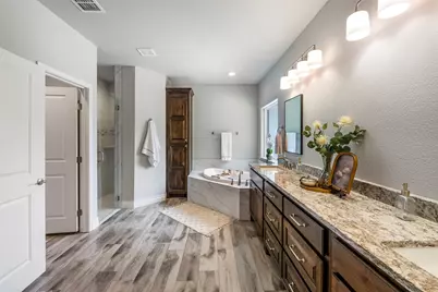 10301 Ravenswood Road, Granbury, TX 76049 - Photo 24