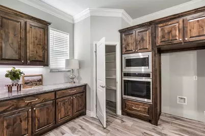 10301 Ravenswood Road, Granbury, TX 76049 - Photo 12