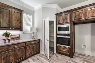 10301 Ravenswood Rd, Granbury, TX 76049 - Photo 12