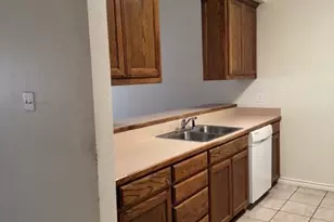 1808 N Paddock St, Stephenville, TX 76401 - Photo 2