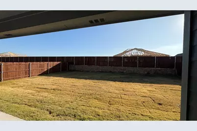 219 Sandstone Circle, Granbury, TX 76048 - Photo 18