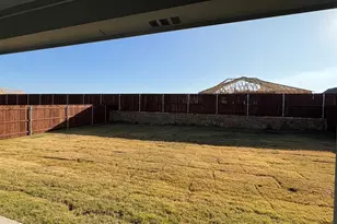 219 Sandstone Cir, Granbury, TX 76048 - Photo 18