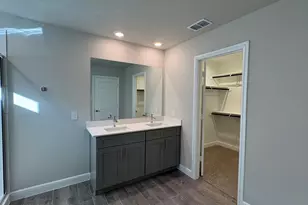 225 Sandstone Cir, Granbury, TX 76048 - Photo 10