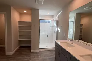 225 Sandstone Cir, Granbury, TX 76048 - Photo 8