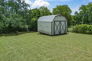 381 Bynum Rd, Bowie, TX 76230 - Photo 28