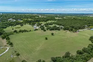 381 Bynum Rd, Bowie, TX 76230 - Photo 36