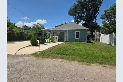 203 E Ann Street, Kaufman, TX 75142 - Photo 2