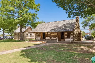 1120 S Pine Street, Grapevine, TX 75050 - Photo 20