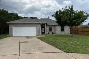 102 Paloma Cir, Terrell, TX 75160 - Photo 1
