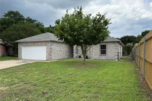 102 Paloma Cir, Terrell, TX 75160 - Photo 2