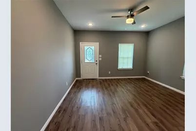 1516 E Maddox Avenue, Fort Worth, TX 76104 - Photo 2