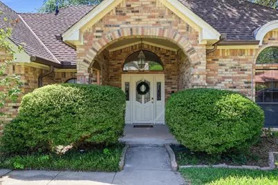 3813 Cambridge Circle W, Bedford, TX 76021 - Photo 6