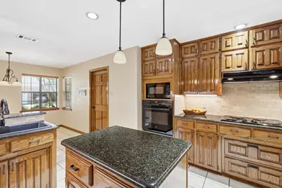 3813 Cambridge Circle W, Bedford, TX 76021 - Photo 20